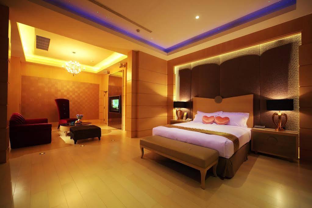 טאינאן Wehome Motel מראה חיצוני תמונה